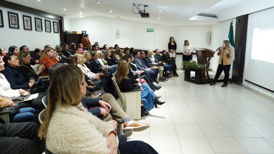 Brinda DIF Sonora capacitación a DIF municipales sobre programa Familias de Corazón